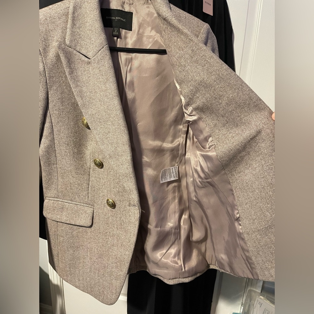 Banana Republic Herringbone Tweed Double-Breasted Blazer Beige with Gold Buttons - Picture 6 of 8